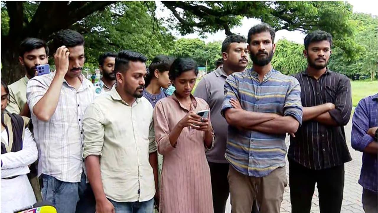 പാലക്കാട് കെഎസ്‍യുവിലെ രാജി പ്രതിഷേധം; ഇടപെട്ട് സംസ്ഥാന നേതൃത്വം, മൂന്നംഗ സമിതി അന്വേഷിക്കും