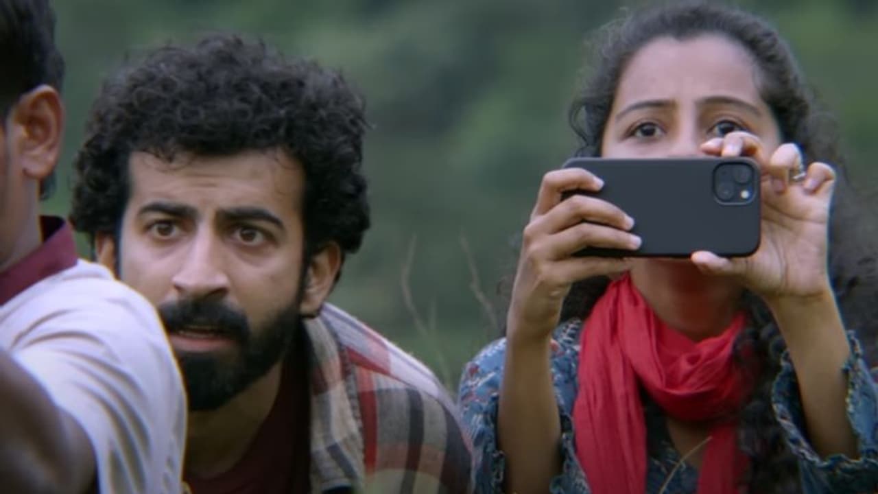 കൈയടി നേടാന് റോഷന്, ദര്ശന; 'പാരഡൈസ്' ട്രെയ്ലര് കൈയടി നേടാന് റോഷന്, ദര്ശന; 'പാരഡൈസ്' ട്രെയ്ലര്