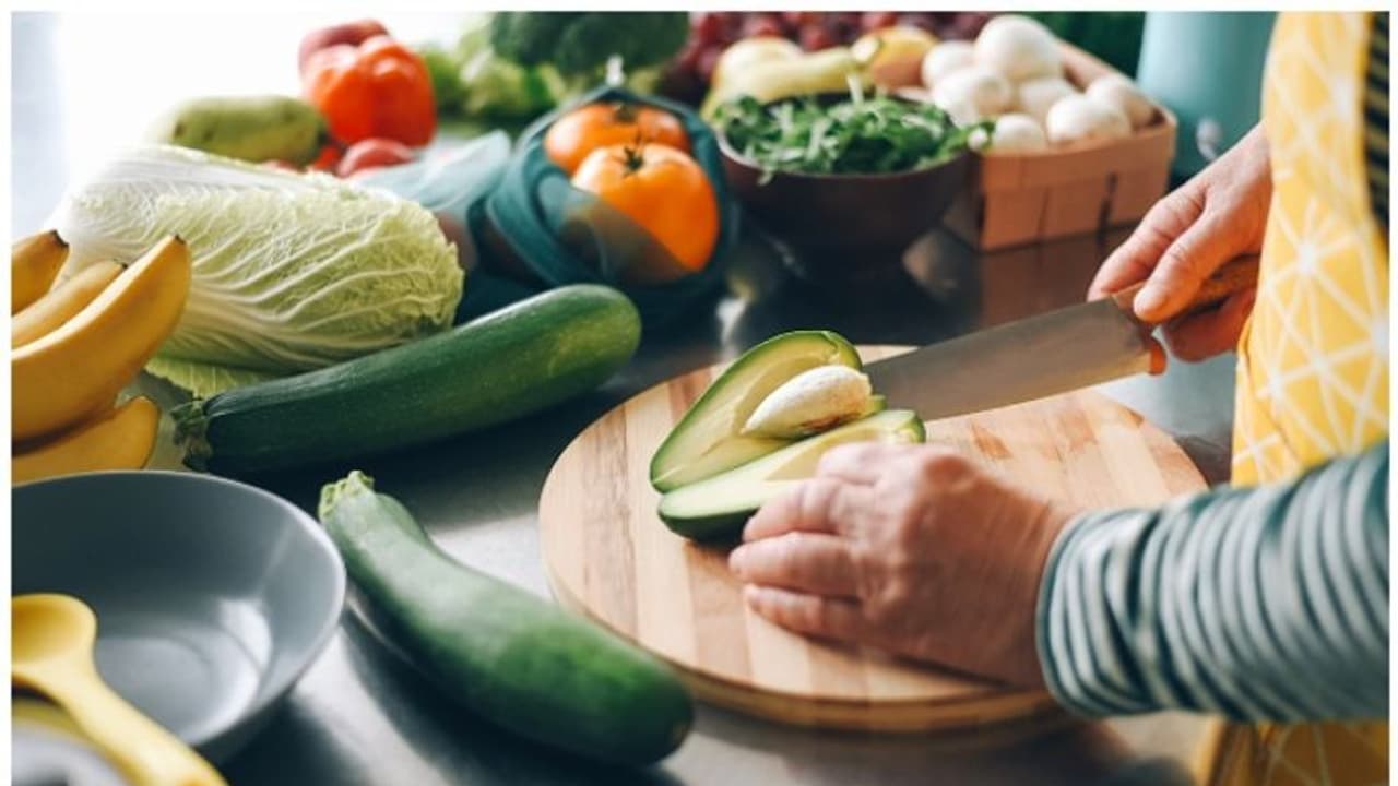 Health Tips : മഞ്ഞുകാലത്ത് ഭക്ഷണത്തിൽ വേണം അതീവശ്രദ്ധ ; ആയുർവേദത്തിൽ പറയുന്നത്