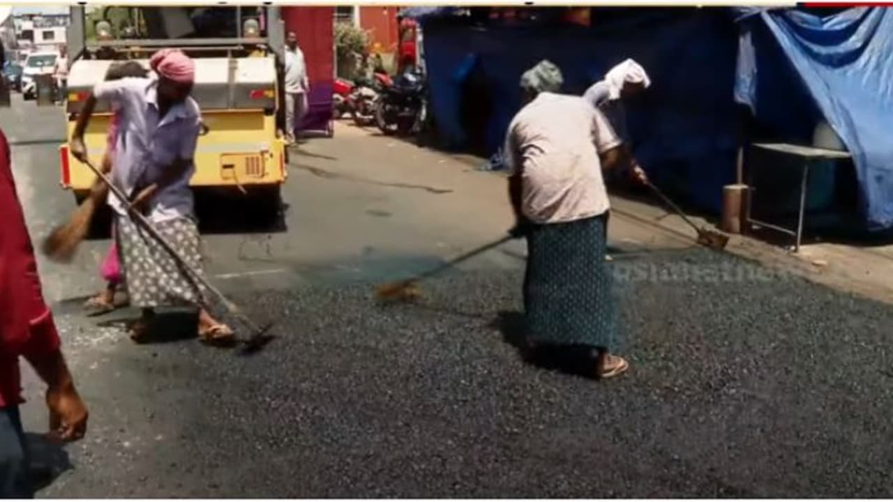 കരാറുകാര്ക്ക് വിവിധ വകുപ്പുകളില് നിന്ന് കിട്ടാനുള്ളത് 15,000 കോടി രൂപ; രാജ്ഭവനിലേക്ക് ജൂലൈ 3ന് മാർച്ച് കരാറുകാര്ക്ക് വിവിധ വകുപ്പുകളില് നിന്ന് കിട്ടാനുള്ളത് 15,000 കോടി രൂപ; രാജ്ഭവനിലേക്ക് ജൂലൈ 3ന് മാർച്ച്