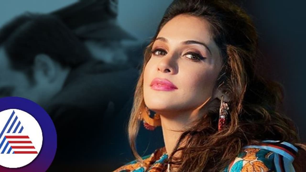 Bollywood : ಹಿರಿಯ ನಾಯಕರನ್ನು ತಬ್ಬಿಕೊಂಡ್ರೆ ಅಪ್ಪನನ್ನು ತಬ್ಬಿಕೊಂಡಂತಾಗ್ತಿತ್ತು... ಅನುಭವ ಬಿಚ್ಚಿಟ್ಟ ನಟಿ Bollywood : ಹಿರಿಯ ನಾಯಕರನ್ನು ತಬ್ಬಿಕೊಂಡ್ರೆ ಅಪ್ಪನನ್ನು ತಬ್ಬಿಕೊಂಡಂತಾಗ್ತಿತ್ತು... ಅನುಭವ ಬಿಚ್ಚಿಟ್ಟ ನಟಿ