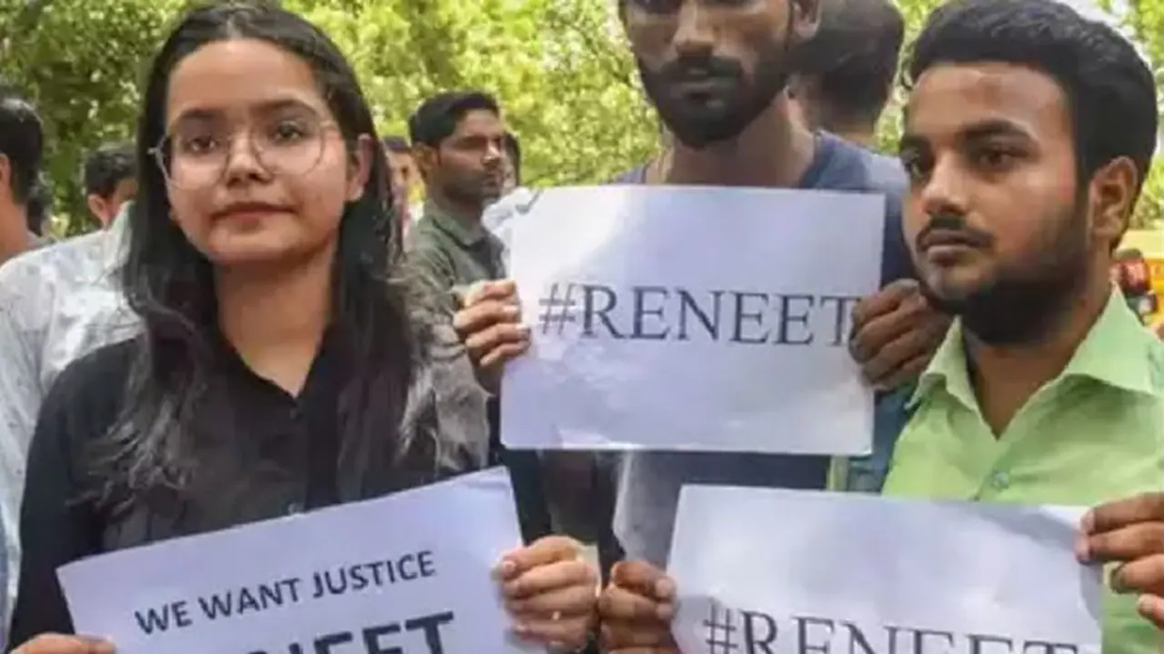 നീറ്റ് പിജി പരീക്ഷ റദ്ദാക്കിയതിൽ പ്രതിഷേധവുമായി എബിവിപിയും, ധര്‍മേന്ദ്ര പ്രധാൻ രാജിവയ്ക്കണമെന്ന് എസ്എഫ്ഐയും