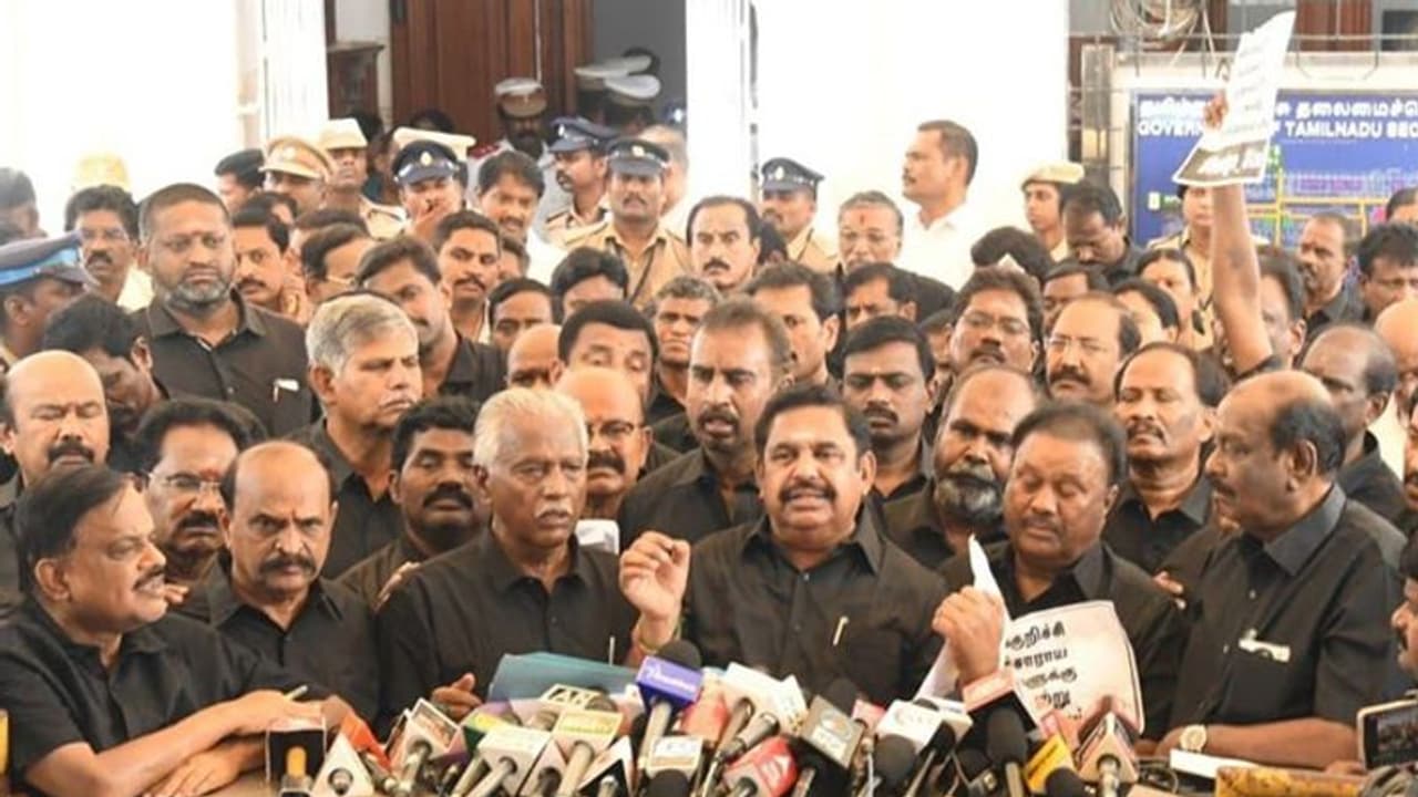 அவர்கள் கூறிய பச்சை பொய்யால் தான் இவ்வளவு பலிகள்! இதற்கு சிபிஐ விசாரணை தான் சரியாக இருக்கும்! இபிஎஸ்!