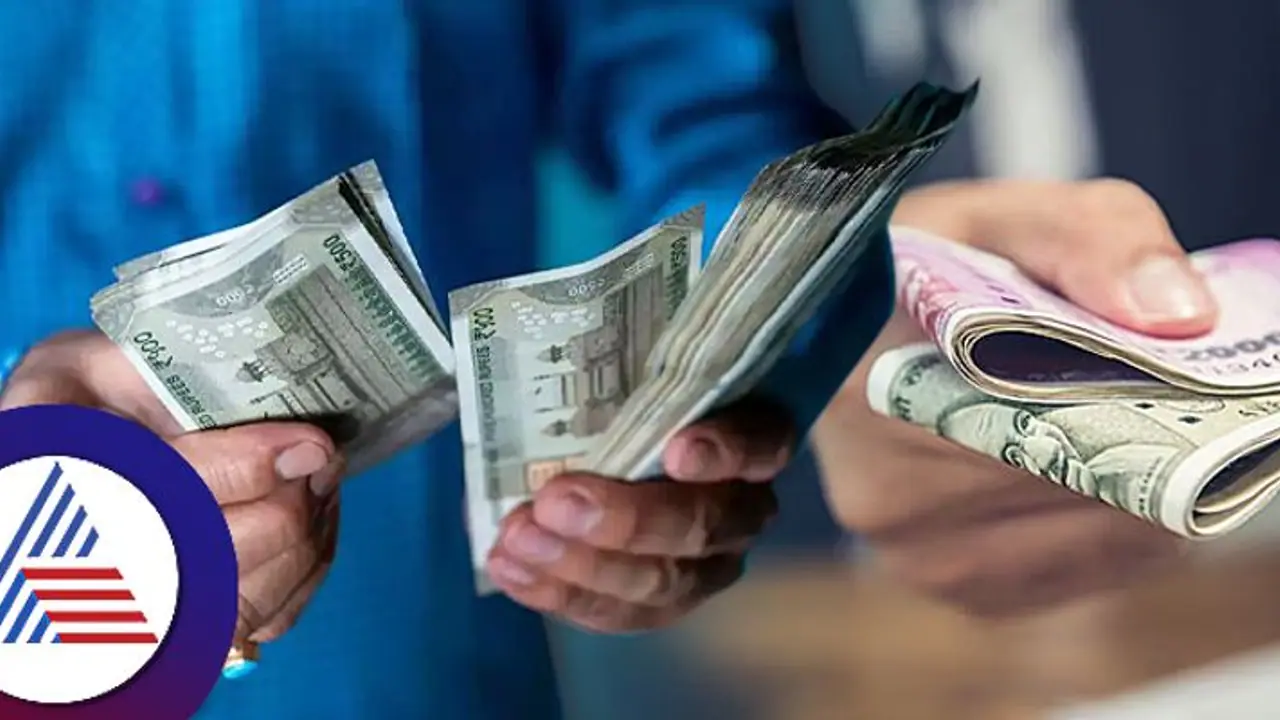 అర్జెంటుగా డబ్బు కావాలా? మీకు క్రెడిట్ కార్డ్ ఉంటే లోన్ ఈజీ.. ఈ విషయాలు తెలుసుకోండి అర్జెంటుగా డబ్బు కావాలా? మీకు క్రెడిట్ కార్డ్ ఉంటే లోన్ ఈజీ.. ఈ విషయాలు తెలుసుకోండి