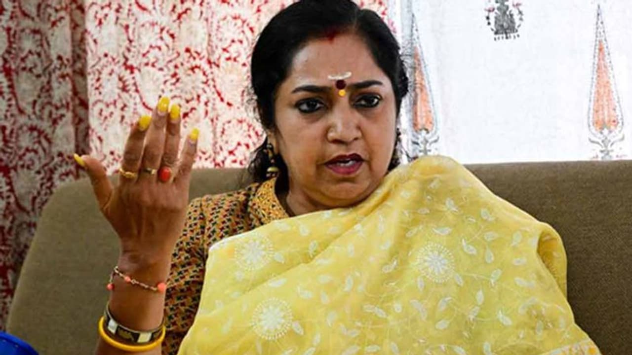 சாவில் கூட அரசியல் செய்யும் எதிர்க்கட்சிகள்! ஒன்றை மட்டும் புரிஞ்சுக்கோங்க! தமிழச்சி தங்கப்பாண்டியன் ஆவேசம்! சாவில் கூட அரசியல் செய்யும் எதிர்க்கட்சிகள்! ஒன்றை மட்டும் புரிஞ்சுக்கோங்க! தமிழச்சி தங்கப்பாண்டியன் ஆவேசம்!