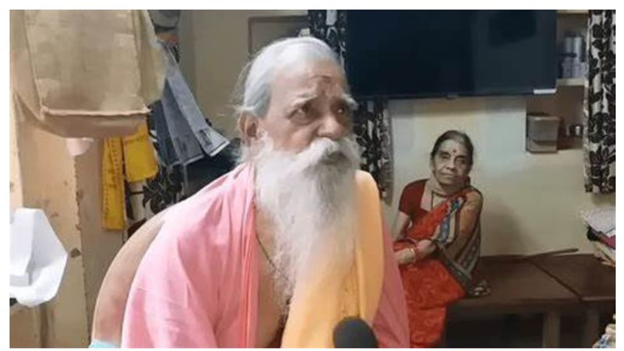 അയോധ്യ രാമക്ഷേത്രത്തിലെ പ്രാണപ്രതിഷ്ഠക്ക് കാർമികത്വം വഹിച്ച പുരോഹിതൻ അന്തരിച്ചു