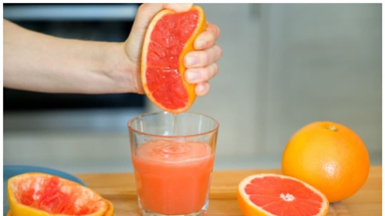 Health Tips : പ്രതിരോധശേഷി കൂട്ടുന്നതിന് ഡയറ്റിൽ ഉൾപ്പെടുത്താം ഒൻപത് ജ്യൂസുകൾ Health Tips : പ്രതിരോധശേഷി കൂട്ടുന്നതിന് ഡയറ്റിൽ ഉൾപ്പെടുത്താം ഒൻപത് ജ്യൂസുകൾ