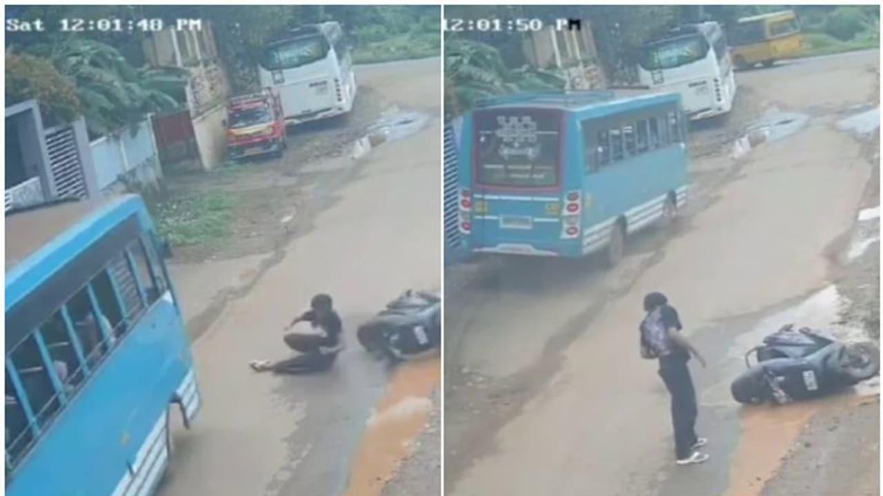 റോഡിൽവീണ സ്കൂട്ടർ യാത്രികൻ ബസിനടിയിൽ പെടാതെ രക്ഷപ്പെട്ടത് തലനാരിഴയ്ക്ക്; രക്ഷയായത് ഡ്രൈവറുടെ സമയോചിത ഇടപെടൽ റോഡിൽവീണ സ്കൂട്ടർ യാത്രികൻ ബസിനടിയിൽ പെടാതെ രക്ഷപ്പെട്ടത് തലനാരിഴയ്ക്ക്; രക്ഷയായത് ഡ്രൈവറുടെ സമയോചിത ഇടപെടൽ