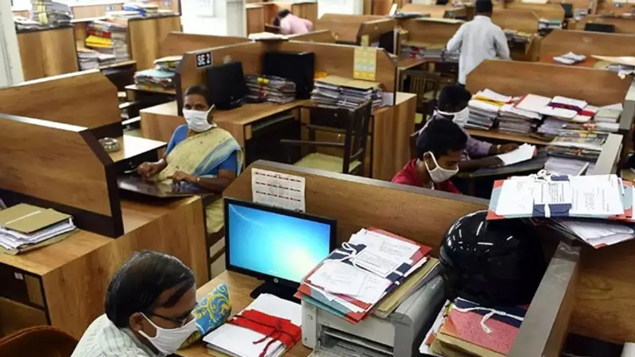 அரசு ஊழியர்கள், ஆசிரியர்களுக்கு முக்கிய செய்தி! ஜனவரி 1ம் தேதி டோட்டலா மாறுது! இதோ முழு விவரம்! அரசு ஊழியர்கள், ஆசிரியர்களுக்கு முக்கிய செய்தி! ஜனவரி 1ம் தேதி டோட்டலா மாறுது! இதோ முழு விவரம்!