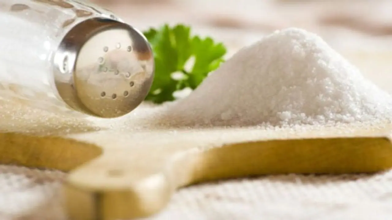 ദോശ മാവിൽ ഉപ്പ് കൂടിയോ? പരീക്ഷിക്കാം ഈ പൊടിക്കൈകള്‍...