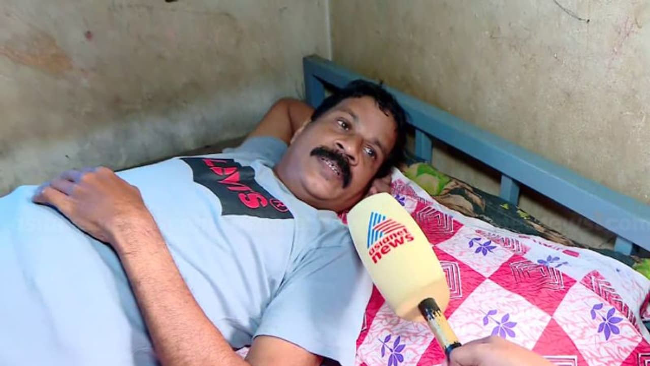 ഹരിപ്പാട് താലൂക്ക് ആശുപത്രി സൂപ്രണ്ട് കൈക്കൂലി വാങ്ങി, രോഗിയെ നോക്കിയില്ലെന്ന് ആരോപണം: മുഖ്യമന്ത്രിക്ക് പരാതി ഹരിപ്പാട് താലൂക്ക് ആശുപത്രി സൂപ്രണ്ട് കൈക്കൂലി വാങ്ങി, രോഗിയെ നോക്കിയില്ലെന്ന് ആരോപണം: മുഖ്യമന്ത്രിക്ക് പരാതി