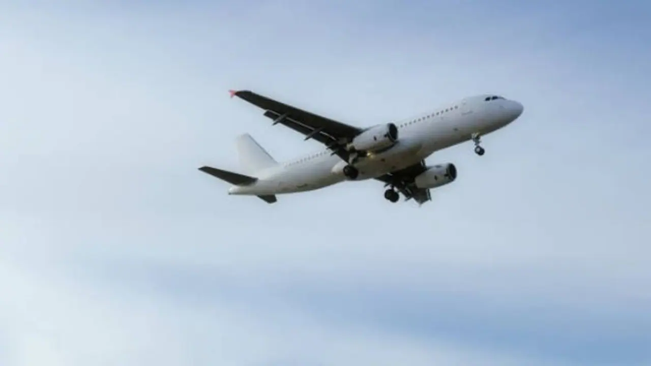 പരീക്ഷണ പറക്കലിനിടെ വനമേഖലയിലേക്ക് കൂപ്പുകുത്തി, റഷ്യൻ യാത്രാ വിമാനത്തിലെ എല്ലാവരും കൊല്ലപ്പെട്ടു പരീക്ഷണ പറക്കലിനിടെ വനമേഖലയിലേക്ക് കൂപ്പുകുത്തി, റഷ്യൻ യാത്രാ വിമാനത്തിലെ എല്ലാവരും കൊല്ലപ്പെട്ടു