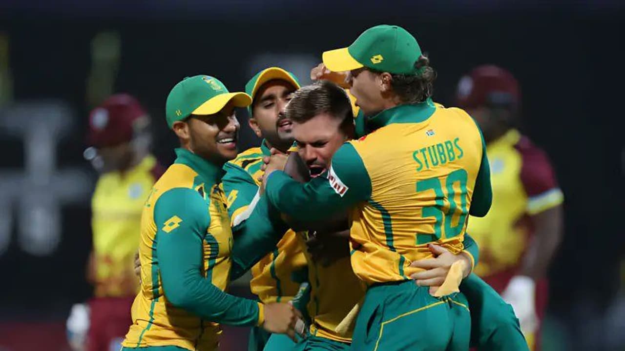 USA vs ENG T20 WC 2024:சிக்ஸர் அடித்து அரையிறுதியை உறுதி செய்த தென் ஆப்பிரிக்கா – மழை கொடுத்த பொன்னான வாய்ப்பு USA vs ENG T20 WC 2024:சிக்ஸர் அடித்து அரையிறுதியை உறுதி செய்த தென் ஆப்பிரிக்கா – மழை கொடுத்த பொன்னான வாய்ப்பு