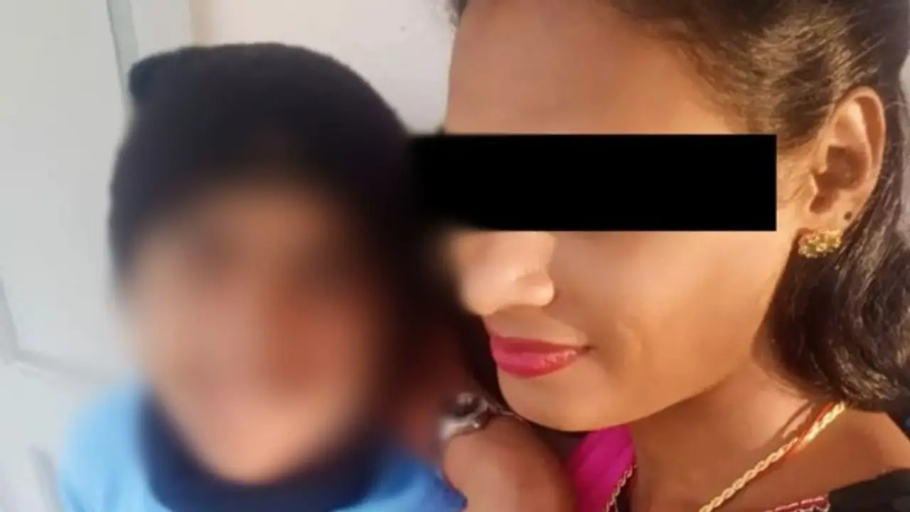 Karnataka: 17 year old commits suicide over alleged harassment by transgender in Hunsur, case registered Karnataka: 17 year old commits suicide over alleged harassment by transgender in Hunsur, case registered