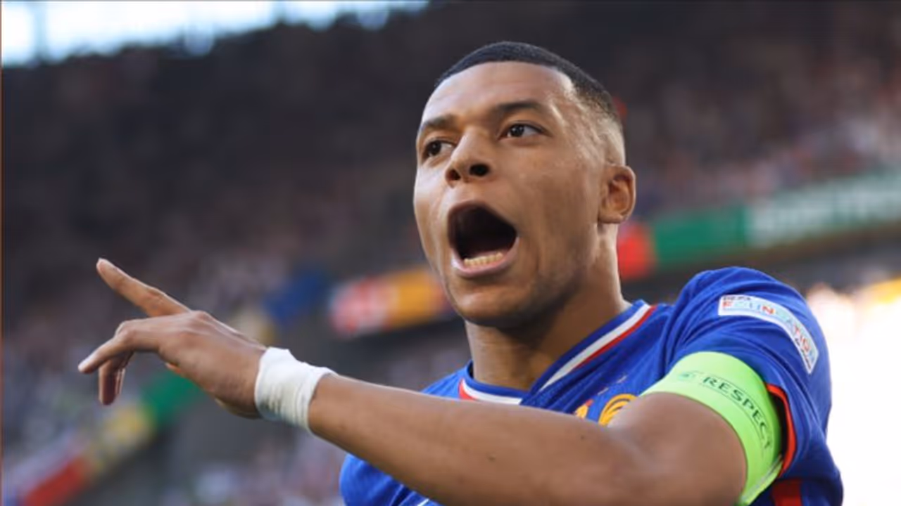 Euro 2024: France draws 1 1 with Poland after Mbappe, Lewandowski score penalties Euro 2024: France draws 1 1 with Poland after Mbappe, Lewandowski score penalties