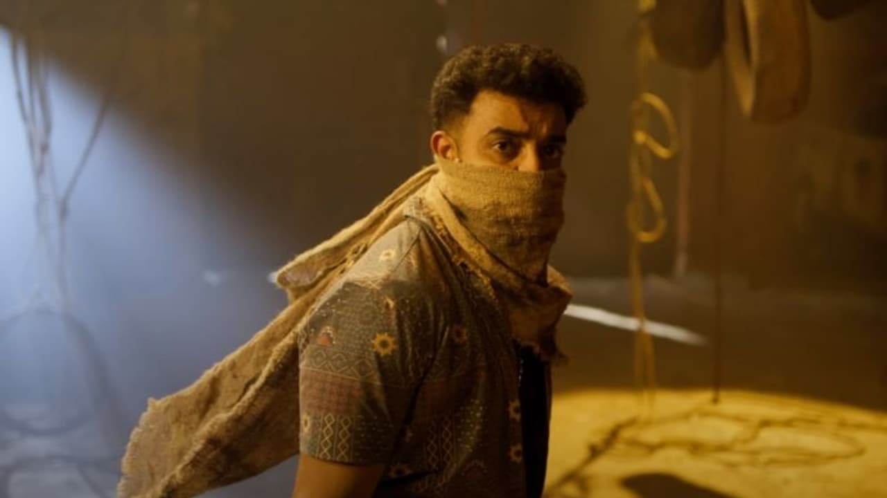 ആക്ഷനില് ത്രില്ലടിപ്പിക്കാന് 'പുഷ്പക വിമാനം'; ടീസര് എത്തി ആക്ഷനില് ത്രില്ലടിപ്പിക്കാന് 'പുഷ്പക വിമാനം'; ടീസര് എത്തി