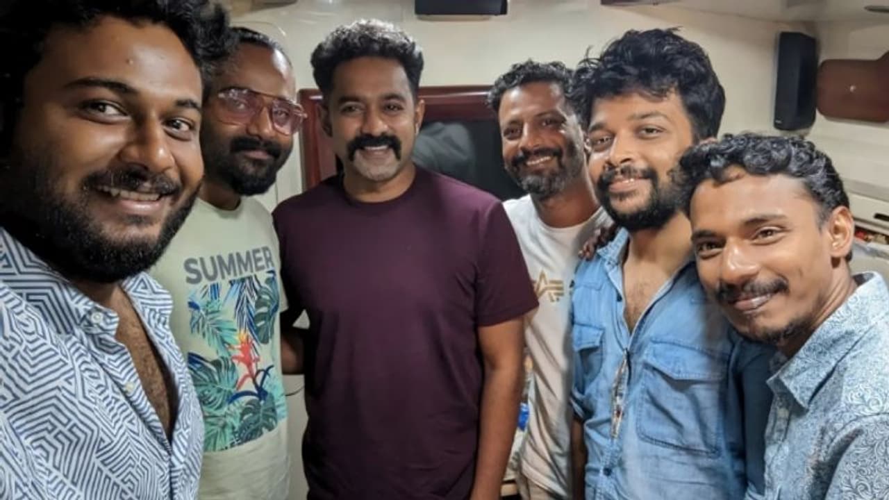 ആസിഫ് അലി ചിത്രവുമായി നവാഗത സംവിധായകൻ ഫർഹാൻ; വരുന്നത് ഡാർക്ക് ഹ്യൂമർ എന്റര്ടെയ്നര് ആസിഫ് അലി ചിത്രവുമായി നവാഗത സംവിധായകൻ ഫർഹാൻ; വരുന്നത് ഡാർക്ക് ഹ്യൂമർ എന്റര്ടെയ്നര്