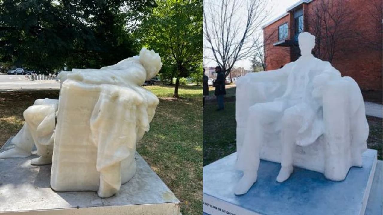 ಕರಗುತ್ತಿದೆ ಅಮೆರಿಕಾದಲ್ಲಿರುವ ಅಬ್ರಾಹಂ ಲಿಂಕನ್ ಮೇಣದ ಪ್ರತಿಮೆ ಕರಗುತ್ತಿದೆ ಅಮೆರಿಕಾದಲ್ಲಿರುವ ಅಬ್ರಾಹಂ ಲಿಂಕನ್ ಮೇಣದ ಪ್ರತಿಮೆ