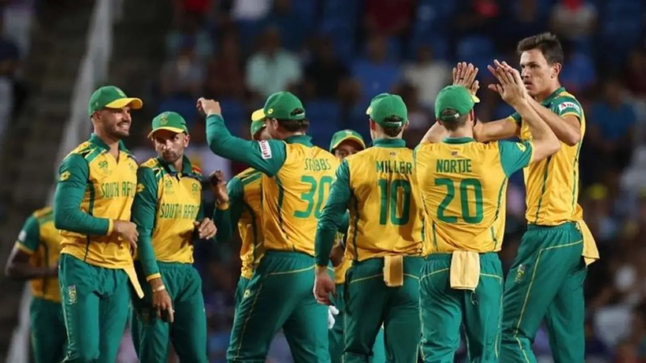 ಹರಿಣಗಳ ದಾಳಿಗೆ ತತ್ತರಿಸಿದ ಆಫ್ಘನ್ನರು; ಮೊದಲ ಬಾರಿಗೆ ವಿಶ್ವಕಪ್ ಫೈನಲ್‌ಗೆ ಲಗ್ಗೆಯಿಟ್ಟ ದಕ್ಷಿಣ ಆಫ್ರಿಕಾ..!