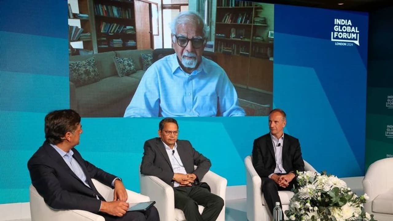 “அடுத்த 10 ஆண்டுகளை கடந்தும் இந்தியா வெற்றிகரமான வளர்ச்சிப் பாதையில் தொடரும்..” பொருளாதார நிபுணர் நம்பிக்கை.. “அடுத்த 10 ஆண்டுகளை கடந்தும் இந்தியா வெற்றிகரமான வளர்ச்சிப் பாதையில் தொடரும்..” பொருளாதார நிபுணர் நம்பிக்கை..