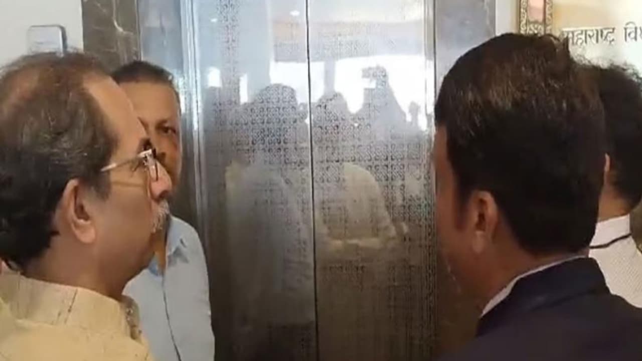 uddhav Thackeray and Devendra fadnavis meet