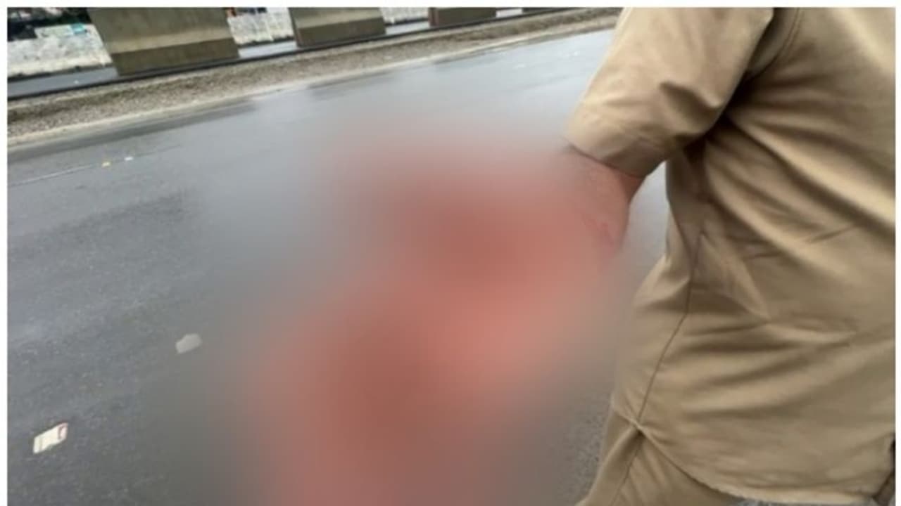 ചില്ലറ ചോദിച്ചതിനെ തുടർന്ന് തർക്കം; ആലപ്പുഴയിൽ കെഎസ്ആർടിസി കണ്ടക്ടർക്ക് മർദനം; പ്രതി കസ്റ്റഡിയിൽ ചില്ലറ ചോദിച്ചതിനെ തുടർന്ന് തർക്കം; ആലപ്പുഴയിൽ കെഎസ്ആർടിസി കണ്ടക്ടർക്ക് മർദനം; പ്രതി കസ്റ്റഡിയിൽ