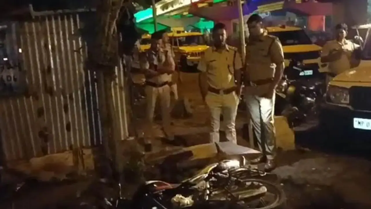 ಗೆಳೆಯನ ಮರ್ಮಾಂಗಕ್ಕೆ 100 ಬಾರಿ ಒದ್ದ; ಸತ್ತರೂ ನಿಲ್ಲದ ಕ್ರೂರತೆ, ಕೇಳಿದ್ರೆ ಶಾಕ್ ಆಗ್ತೀರಿ ಗೆಳೆಯನ ಮರ್ಮಾಂಗಕ್ಕೆ 100 ಬಾರಿ ಒದ್ದ; ಸತ್ತರೂ ನಿಲ್ಲದ ಕ್ರೂರತೆ, ಕೇಳಿದ್ರೆ ಶಾಕ್ ಆಗ್ತೀರಿ