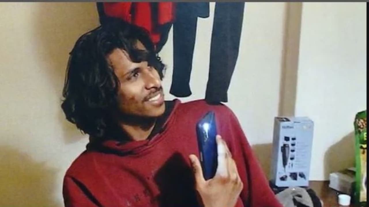 പോളണ്ടില് മലയാളി യുവാവ് മരിച്ച സംഭവം: സുഹൃത്തുക്കളായ മലയാളി യുവാക്കൾക്കെതിരെ അച്ഛൻ പോളണ്ടില് മലയാളി യുവാവ് മരിച്ച സംഭവം: സുഹൃത്തുക്കളായ മലയാളി യുവാക്കൾക്കെതിരെ അച്ഛൻ