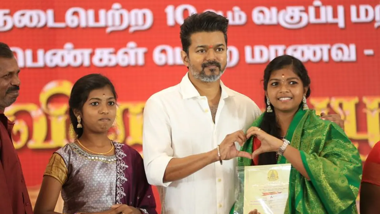 விஜய் கல்வி விருது வழங்கும் விழா.. தடபுடலாக தயாராகும் விருந்து.. மதிய உணவு பட்டியல் இதோ.. விஜய் கல்வி விருது வழங்கும் விழா.. தடபுடலாக தயாராகும் விருந்து.. மதிய உணவு பட்டியல் இதோ..