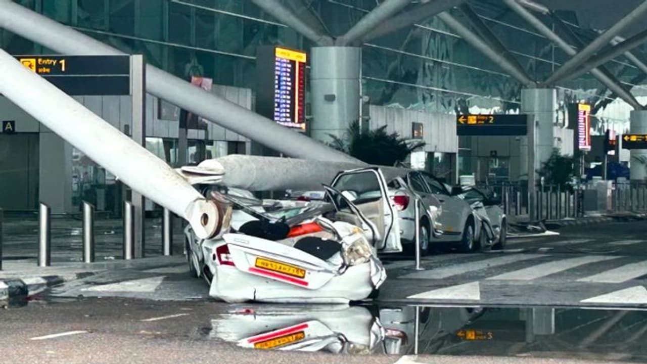 Delhi airport T1 closure: 22,615 passengers affected, 9,972 refunds processed Delhi airport T1 closure: 22,615 passengers affected, 9,972 refunds processed