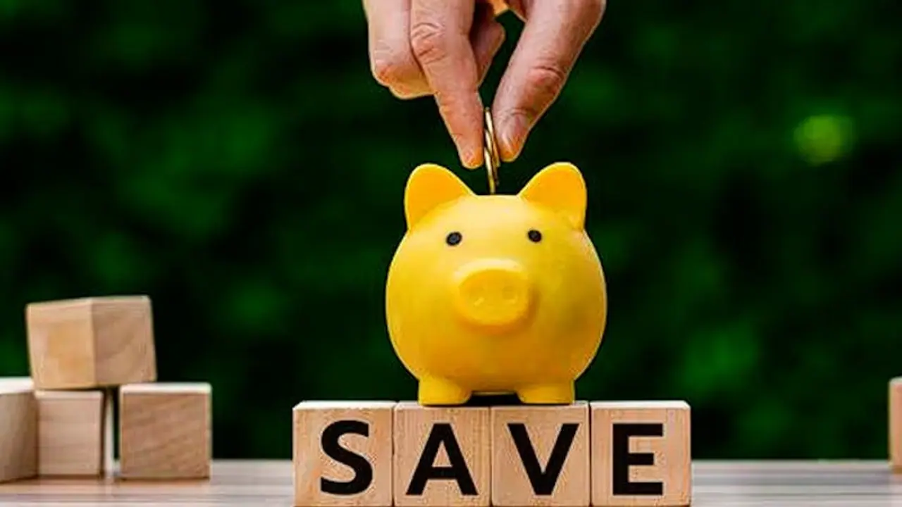 SBI Vs Post Office Savings |5 வருட FDயில் அதிக ரிட்டர்ன் எங்கே கிடைக்கும்? 3 லட்சம் முதலீட்டில் இவ்வளவு லாபமா?