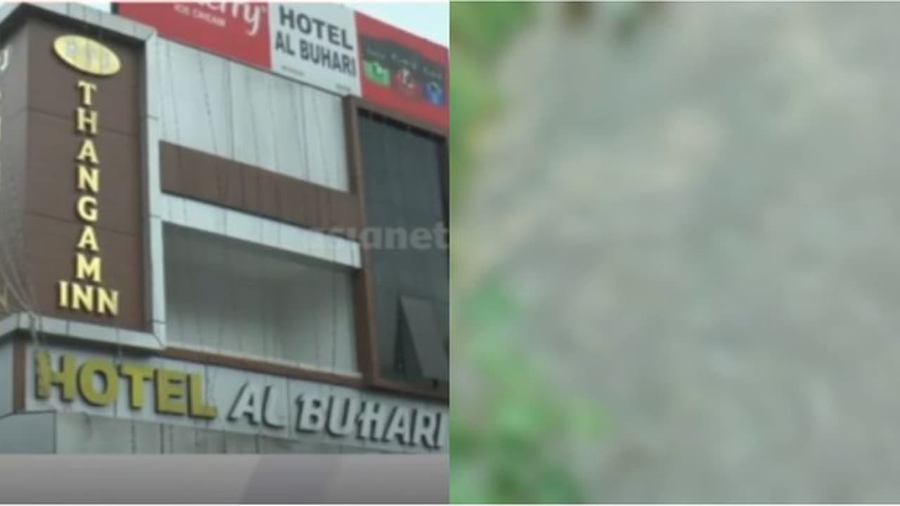 കക്കൂസ് മാലിന്യം പുഴയിലേക്ക് ഒഴുക്കി; മൂന്നാറിൽ ഹോട്ടലും റിസോർട്ടും പൂട്ടിച്ചു, ഒരു ലക്ഷം രൂപ പിഴ ചുമത്തി കക്കൂസ് മാലിന്യം പുഴയിലേക്ക് ഒഴുക്കി; മൂന്നാറിൽ ഹോട്ടലും റിസോർട്ടും പൂട്ടിച്ചു, ഒരു ലക്ഷം രൂപ പിഴ ചുമത്തി