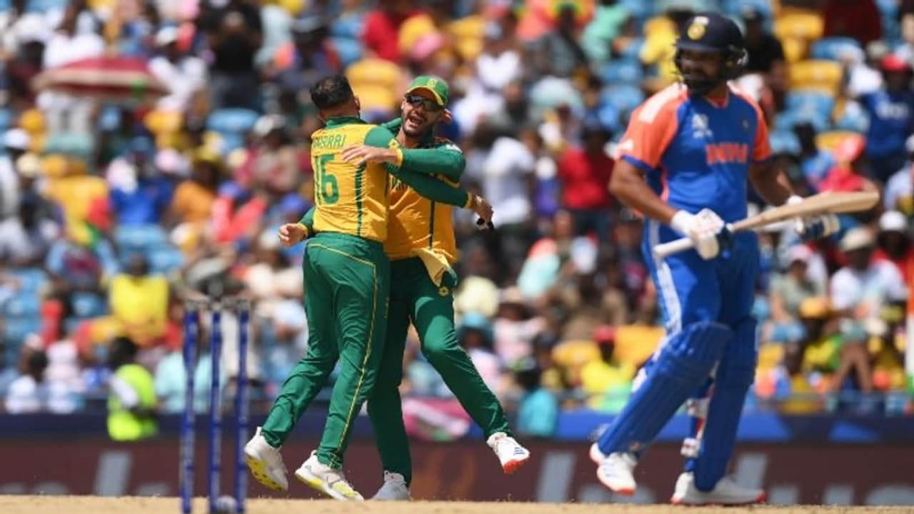 IND vs SA T20 WC 2024: அடுத்தடுத்து விக்கெட்டுகளை இழந்து தடுமாற்றம் – நல்ல ஸ்கோரை எட்டுமா டீம் இந்தியா? IND vs SA T20 WC 2024: அடுத்தடுத்து விக்கெட்டுகளை இழந்து தடுமாற்றம் – நல்ல ஸ்கோரை எட்டுமா டீம் இந்தியா?