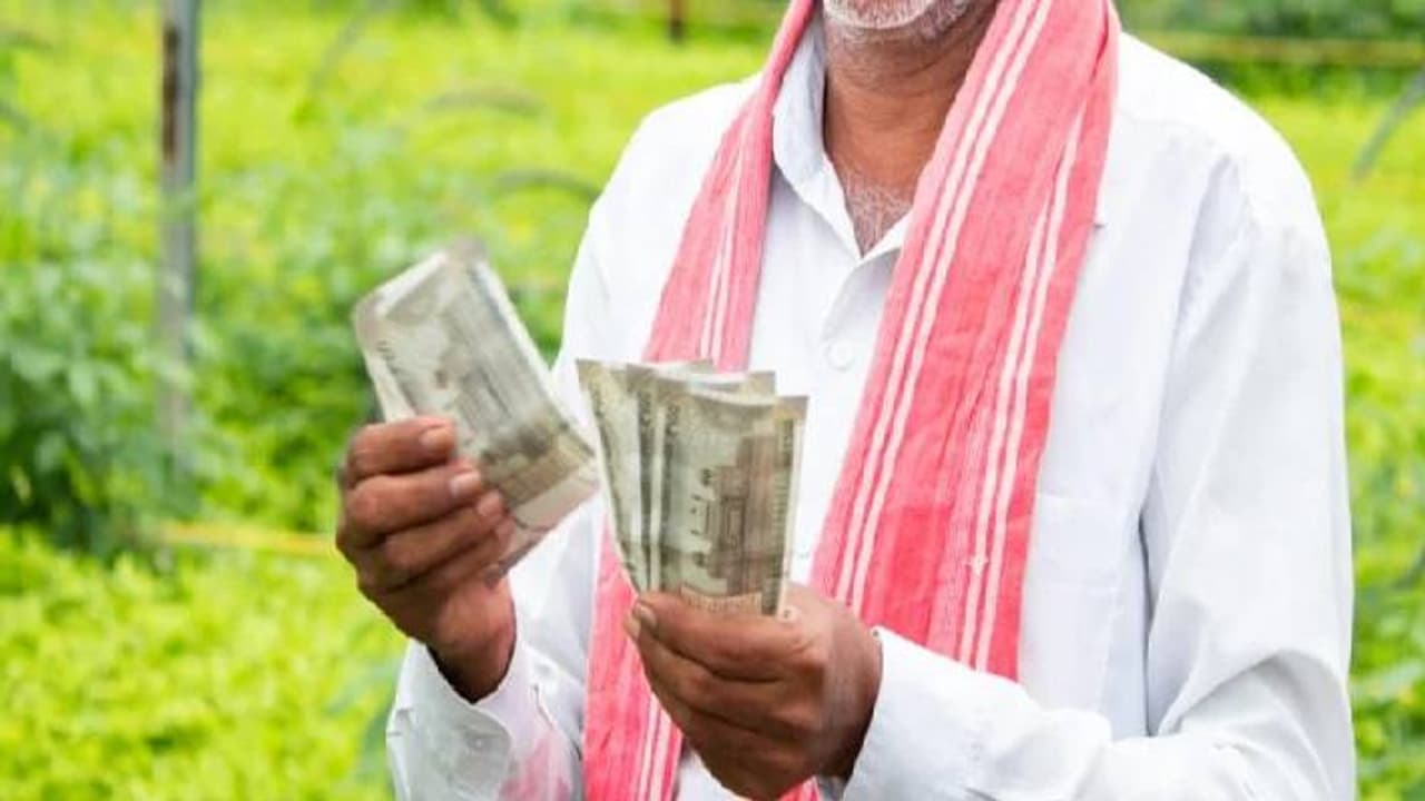 सरकारी योजनाएं: किसानों के अकाउंट में सीधे आएंगे 11 हजार, बस अभी करें ये जरूरी काम सरकारी योजनाएं: किसानों के अकाउंट में सीधे आएंगे 11 हजार, बस अभी करें ये जरूरी काम
