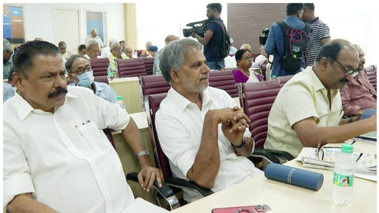 ഭരണവിരുദ്ധ വികാരത്തിന്റെ കാരണം പഠിക്കാൻ സിപിഎം കേന്ദ്രനേതൃത്വം; തെറ്റുതിരുത്തലിന് മാർ​ഗരേഖ തയ്യാറാക്കും