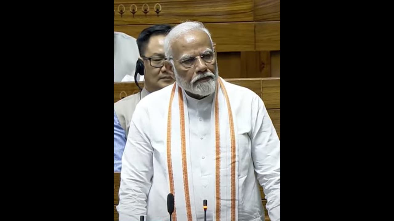 வஞ்சக அரசியலை மக்கள் தோற்கடித்துள்ளனர்.. எதிர்க்கட்சிகளின் அமளிக்கு மத்தியில் பிரதமர் மோடி உரை.. 