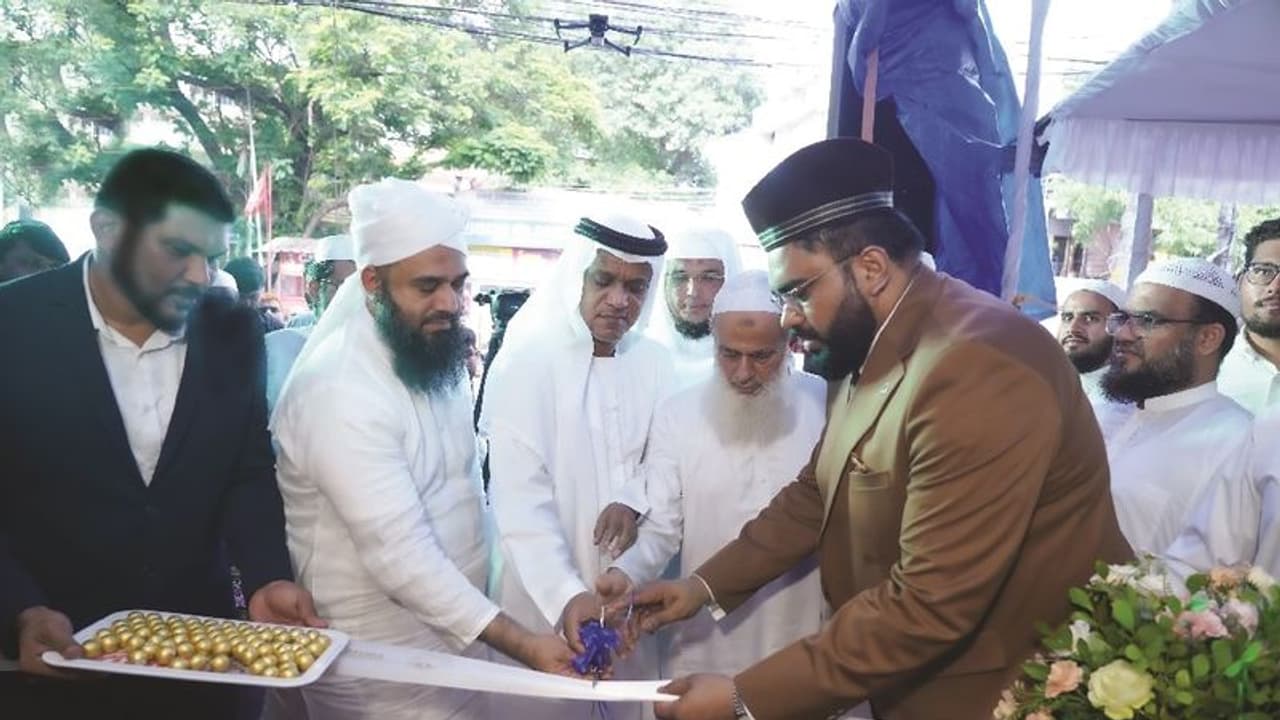 തിരുവനന്തപുരത്ത് അൽ മുക്താദിർ ഷോറൂമുകളുടെ ഉദ്ഘാടനം നടന്നു തിരുവനന്തപുരത്ത് അൽ മുക്താദിർ ഷോറൂമുകളുടെ ഉദ്ഘാടനം നടന്നു