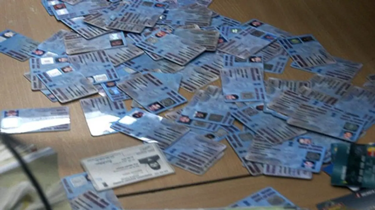 പാന്‍ 2.0 അല്ലെങ്കില്‍ ബ്ലോക്ക് ആകുമെന്ന് മെസേജ്, ഒറിജിനലിനെ വെല്ലുന്ന വെബ്സൈറ്റ് ; ജാഗ്രത വേണമെന്ന് പോലീസ്