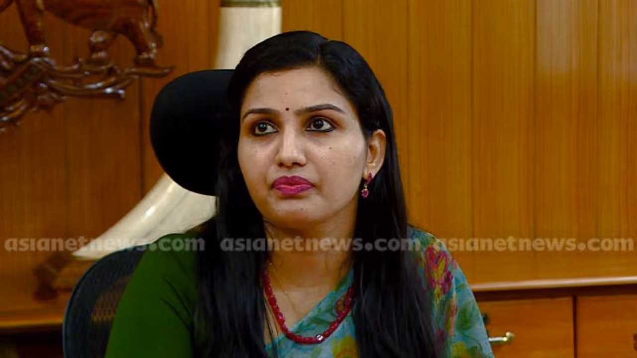 ഐഎഎസ് ഉദ്യോഗസ്ഥ തലത്തിൽ മാറ്റം: മേഘശ്രീ വയനാട് കള‌ക്ടര്‍, രേണു രാജിനെ എസ്‌ടി വകുപ്പ് ഡയറക്ടറാക്കി