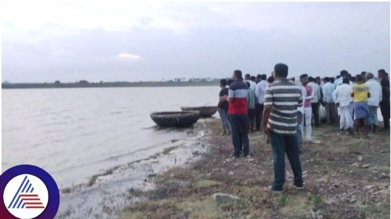 Karnataka: Raft overturns, leaving 6 dead in Krishna river at Vijayapura Karnataka: Raft overturns, leaving 6 dead in Krishna river at Vijayapura