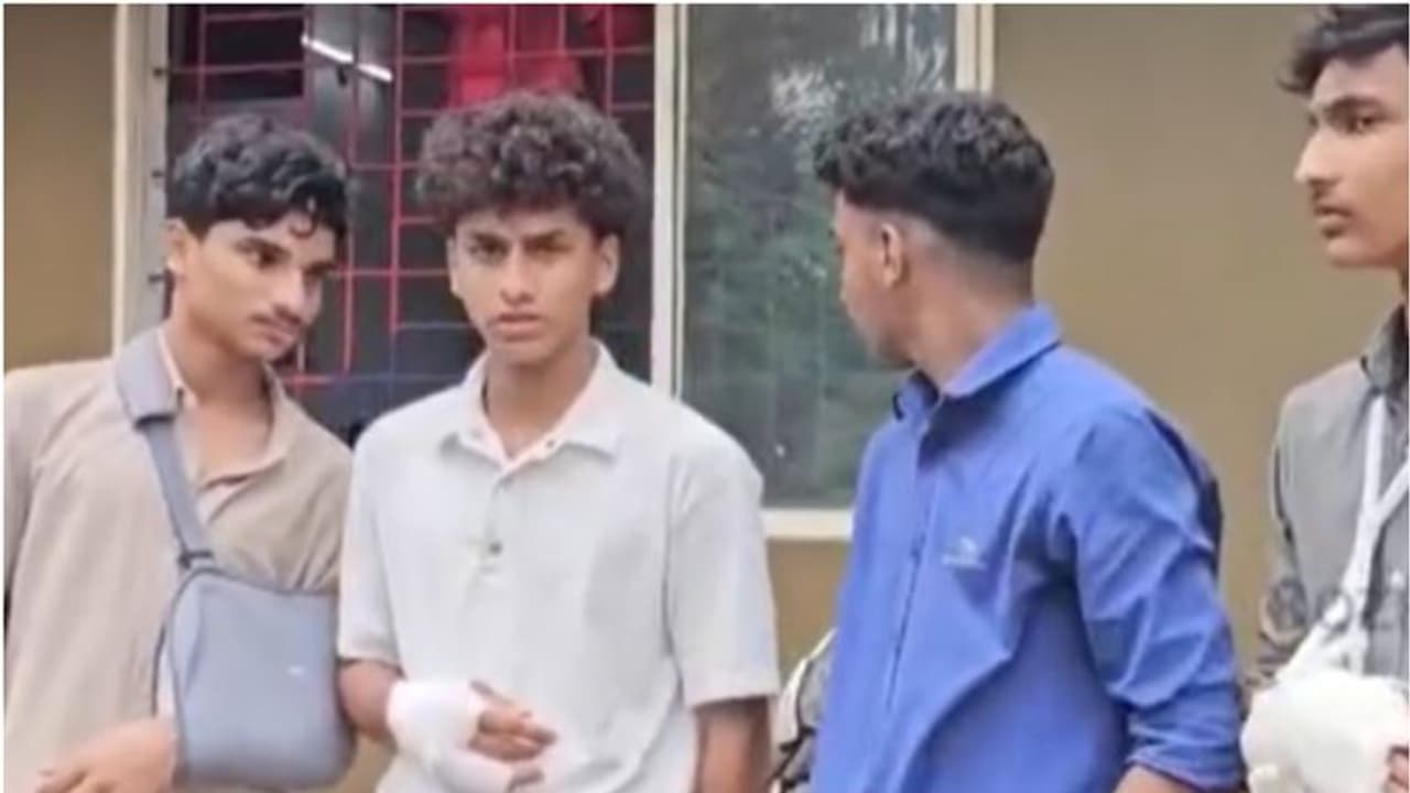 റാഗ് ചെയ്ത കാര്യം പരാതിപ്പെട്ടതിന് പ്ലസ് വണ് വിദ്യാര്ഥികള്ക്ക് ക്രൂരമായ ആക്രമണം, കോമ്പസ് ഉപയോഗിച്ച് കുത്തി റാഗ് ചെയ്ത കാര്യം പരാതിപ്പെട്ടതിന് പ്ലസ് വണ് വിദ്യാര്ഥികള്ക്ക് ക്രൂരമായ ആക്രമണം, കോമ്പസ് ഉപയോഗിച്ച് കുത്തി