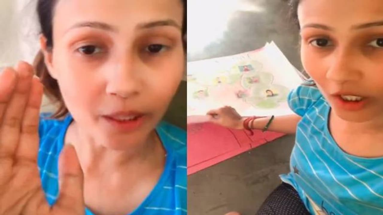 'കുട്ടിയുടെ ഹോം വർക്ക് ചെയ്ത് ചെയ്ത് ഞാൻ മടുത്തു'; പരാതിയുമായി അമ്മയുടെ വീഡിയോ, വൈറൽ 'കുട്ടിയുടെ ഹോം വർക്ക് ചെയ്ത് ചെയ്ത് ഞാൻ മടുത്തു'; പരാതിയുമായി അമ്മയുടെ വീഡിയോ, വൈറൽ