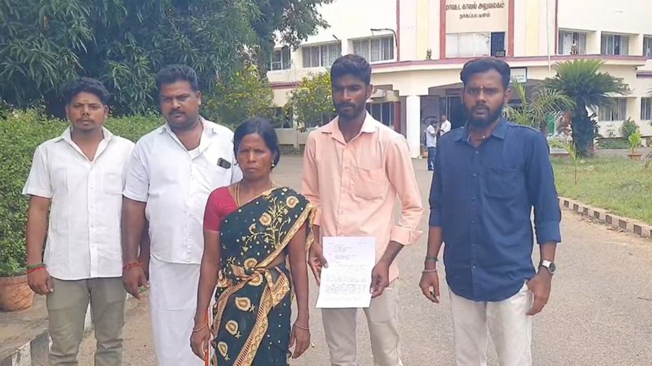 ஊர் கட்டுப்பாட்டை மீறி காவல் நிலையத்தை அணுகிய குடும்பம்; ஊரை விட்டு ஒதுக்கி வைத்த நாட்டாமை