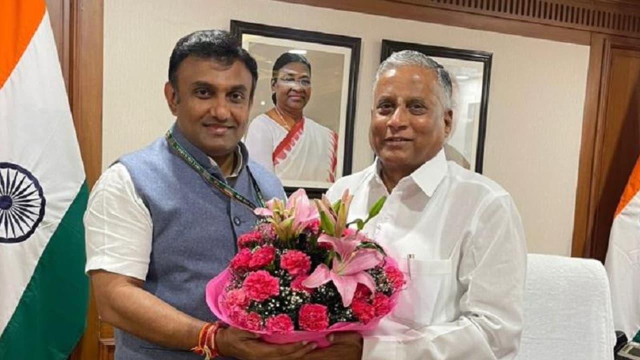 ಬೆಂಗಳೂರು ಉಪನಗರ ರೈಲು ಯೋಜನೆಯ ಲೊಕೇಶನ್‌ ಸರ್ವೆ ಶೀಘ್ರ ಪೂರ್ಣಗೊಳಿಸಲು ಸೋಮಣ್ಣಗೆ ಸಂಸದ ಸುಧಾಕರ್‌ ಮನವಿ!