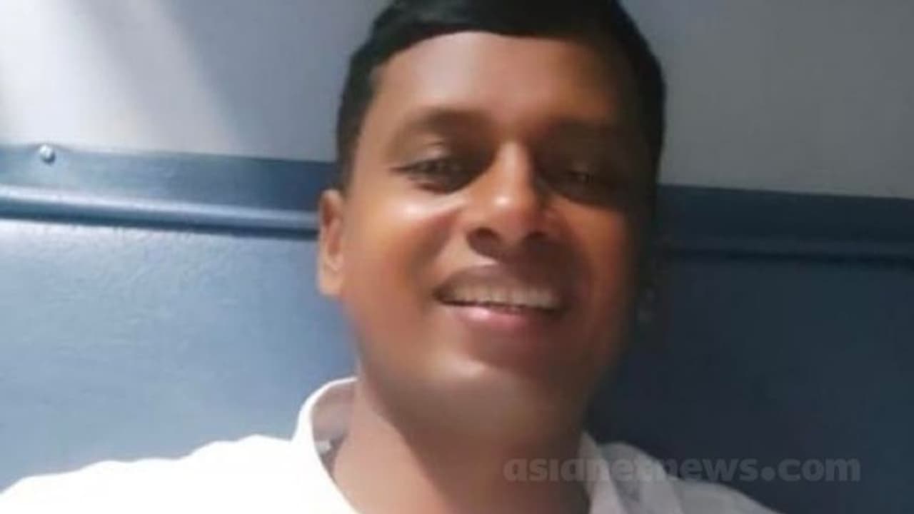 പാലക്കാട് തച്ചംമ്പാറയിൽ സിപിഐ പഞ്ചായത്തംഗം രാജിവെച്ച് ബിജെപിയിൽ ചേർന്നു