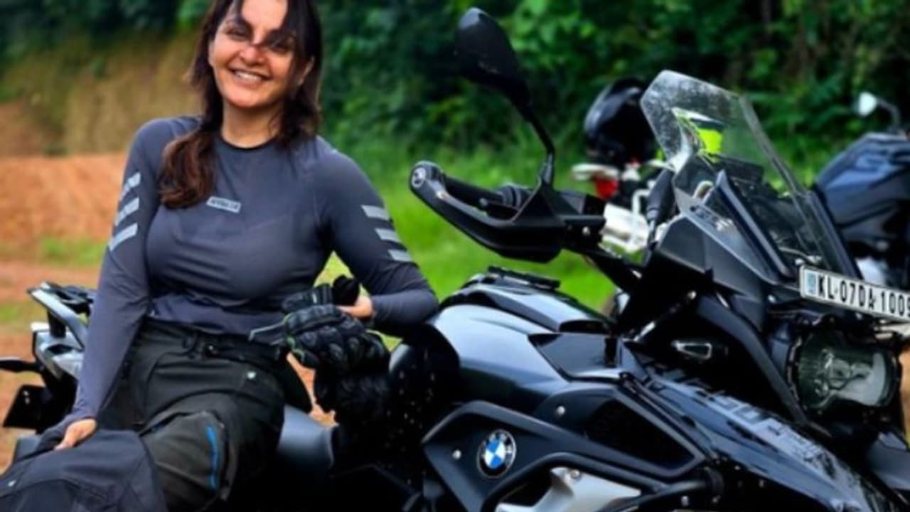 ഡബ്ല്യൂസിസിയുടെ പ്രസ്താവന; ഒറ്റവാചകത്തിൽ പ്രതികരിച്ച് മഞ്ജു വാര്യർ