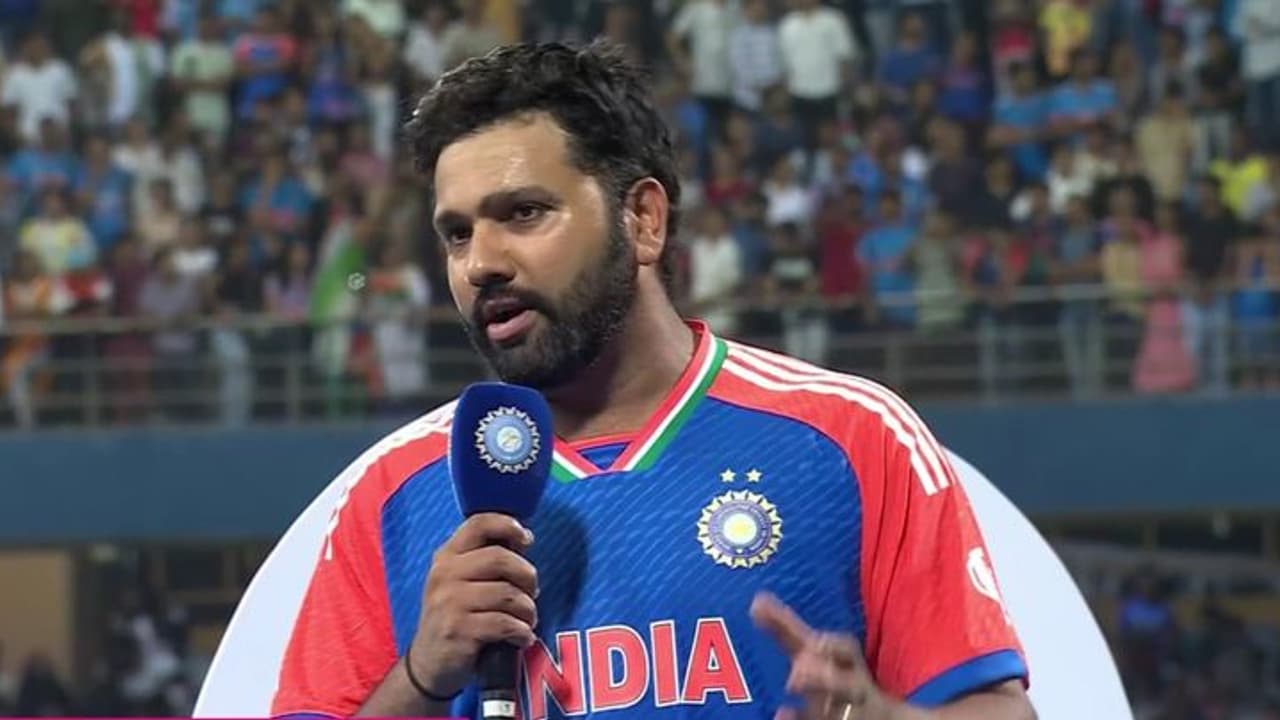 இந்த டிராபி ஒட்டுமொத்த தேசத்திற்கு சொந்தமானது – இந்த அணியை வழிநடத்த நான் ரொம்பவே அதிர்ஷ்டசாலி – ரோகித் சர்மா! இந்த டிராபி ஒட்டுமொத்த தேசத்திற்கு சொந்தமானது – இந்த அணியை வழிநடத்த நான் ரொம்பவே அதிர்ஷ்டசாலி – ரோகித் சர்மா!