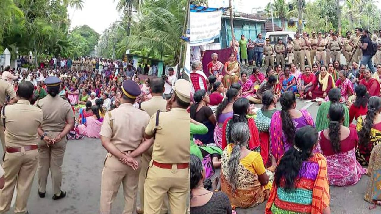 ടെട്രാപോഡ് കടൽഭിത്തി വേണം; ചെല്ലാനത്ത് ഇന്ന് ഹർത്താൽ, തീരദേശപാത ഉപരോധിച്ച് സമരക്കാർ ടെട്രാപോഡ് കടൽഭിത്തി വേണം; ചെല്ലാനത്ത് ഇന്ന് ഹർത്താൽ, തീരദേശപാത ഉപരോധിച്ച് സമരക്കാർ