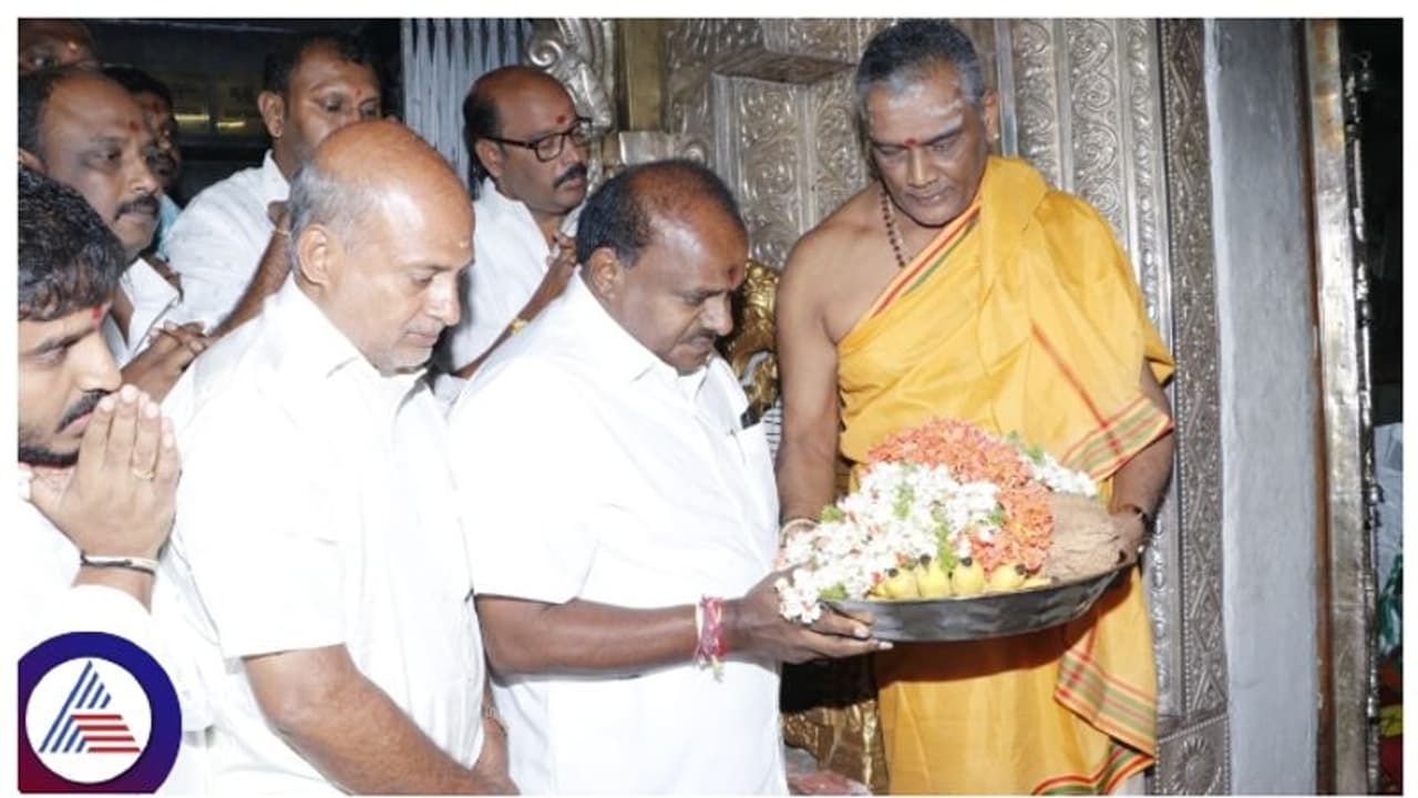 ಸಿಎಂ ಖುರ್ಚಿ ಮೇಲೆ ಕಣ್ಣಿಟ್ಟವರಿಂದಲೇ ಮುಡಾ ಹಗರಣ ಬಯಲು: ಹೆಚ್ಡಿಕೆ ಸ್ಫೋಟಕ ಹೇಳಿಕೆ! ಸಿಎಂ ಖುರ್ಚಿ ಮೇಲೆ ಕಣ್ಣಿಟ್ಟವರಿಂದಲೇ ಮುಡಾ ಹಗರಣ ಬಯಲು: ಹೆಚ್ಡಿಕೆ ಸ್ಫೋಟಕ ಹೇಳಿಕೆ!