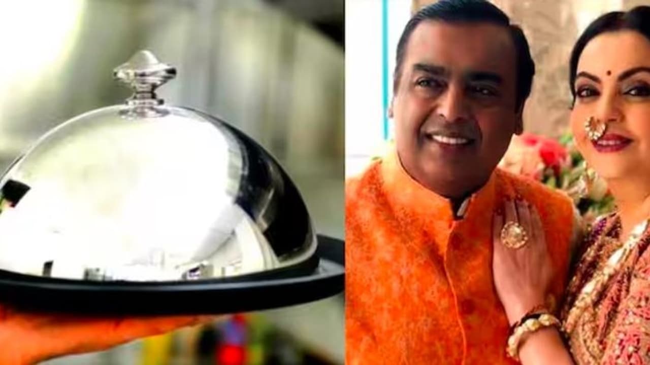 ముకేశ్ అంబానీ కొడుకు పెళ్లి.. గెస్టులకి స్పెషల్ డిన్నర్... ఏం పెడుతున్నారంటే.. ముకేశ్ అంబానీ కొడుకు పెళ్లి.. గెస్టులకి స్పెషల్ డిన్నర్... ఏం పెడుతున్నారంటే..